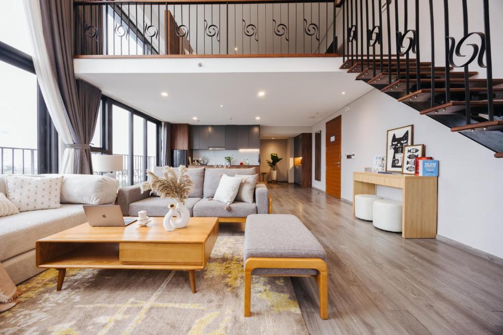 PentStudio Duplex Apartment – Hanoi